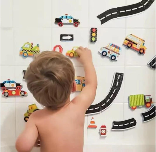 🚗🏙️ משחק עיר מכוניות נדבק לקיר האמבטיה 🛁✨